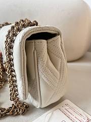 Bagsaaa Valentino Garavani Quiltie 67 Small Shoulder Bag In Quilted Nappa White - 19cm - 3