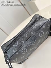 Bagsaaa Louis Vuitton M14253 Trocadéro Wearable Wallet Monogram Eclipse - 20cm - 3