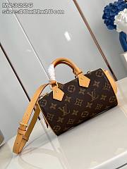 Bagsaaa Louis Vuitton M13226 Nano Speedy Dating - 18 x 10.5 x 11.5 cm - 1