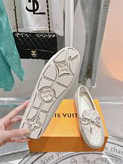 Bagsaaa Louis Vuitton Gloria Flat Loafer Off White - 3