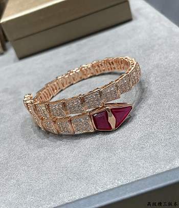 Bagsaaa Bvlgari Serpenti Viper Bracelet rose gold & diamonds