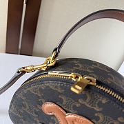 Bagsaaa Celine Half Moon Case in triomphe canvas and calfskin - 17.5 x 12 x 6 CM - 2