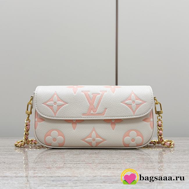 Bagsaaa Louis Vuitton M83026 Wallet on Chain Ivy Latte White / Chamallow Pink - 23.5cm - 1