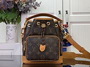 Bagsaaa Louis Vuitton M14017 Fashion Show Noé Cargo monogram - 24cm - 1