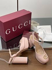 Bagsaaa Gucci Women's platform pump with Double G 813002 Light pink leather - 4
