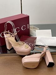 Bagsaaa Gucci Women's platform pump with Double G 813002 Light pink leather - 3