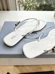 Bagsaaa Prada Leather thong sandals white - 3