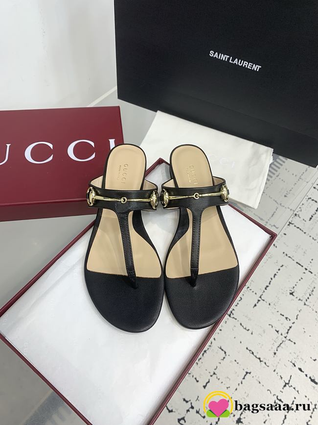 Bagsaaa Gucci Women's thong sandal with Horsebit 816590 black - 1