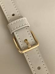 Bagsaaa Celine Small Bucket Louise In Smooth Calfskin 119173 White - 19cm - 2