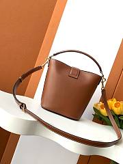 Bagsaaa Celine Small Bucket Louise In Smooth Calfskin 119173 Brown - 19cm - 2