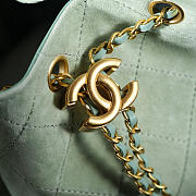 Bagsaaa CHANEL 25 Small Handbag AS5293 green - 30cm - 2