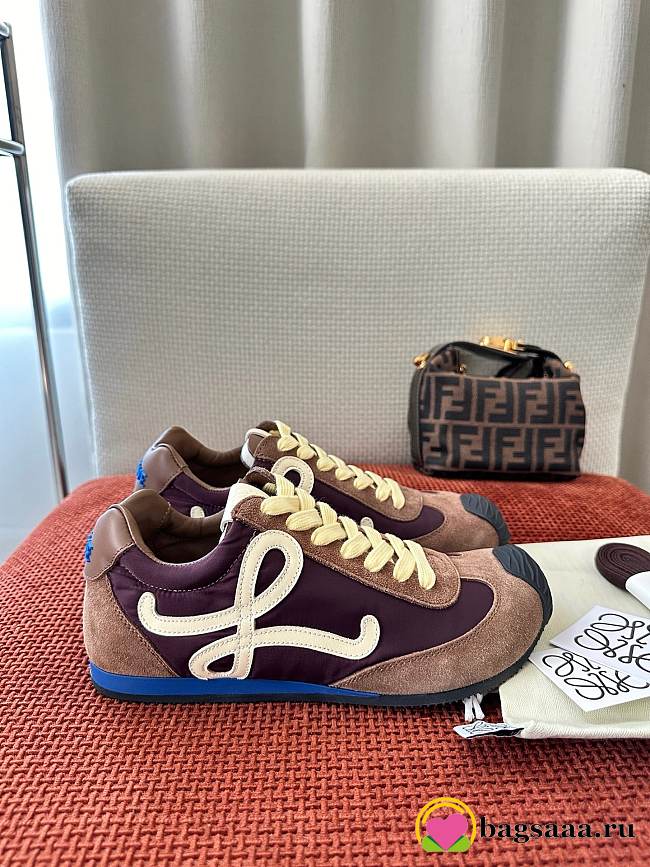 Bagsaaa Loewe Ballet Runner 2.0 in nylon and calfskin Brown - 1