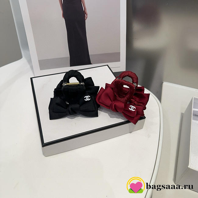 Bagsaaa Chanel Bow Hair Clip - 1