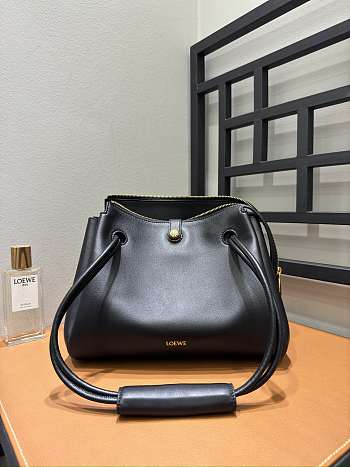 Bagsaaa Loewe Medium Madrid bag in supple calfskin black - 29cm