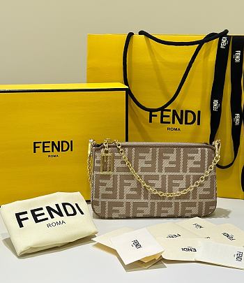 Bagsaaa Fendi Baguette Pouch Brown jacquard FF fabric clutch with chain - 20cm
