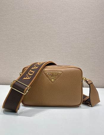 Bagsaaa Prada Small leather shoulder bag 1BH082 brown - 22cm