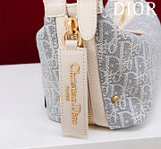Bagsaaa Small D-Journey Bag Blue Dior Oblique Chambray with Raffia Effect and Light Biscuit Smooth Calfskin - 25.5cm - 3
