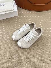 Bagsaaa Loewe Ballet Runner 2.0 in soft calfskin light beige - 3