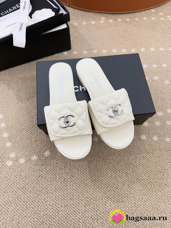 Bagsaaa Chanel Turnlock Sandals White - 1