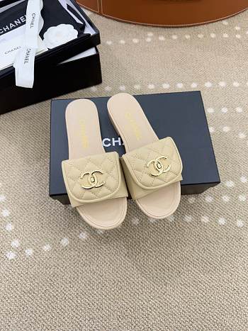 Bagsaaa Chanel Turnlock Sandals Beige