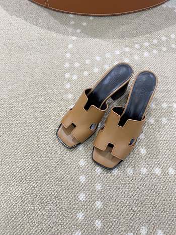 Bagsaaa Hermes Helia 60 sandal brown
