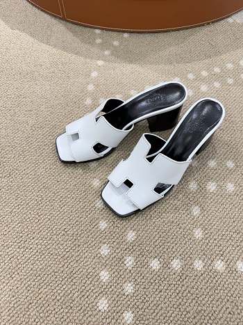 Bagsaaa Hermes Helia 60 sandal white
