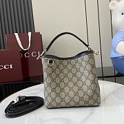 Bagsaaa Gucci GG Emblem Mini Bucket Bag 815118 beige & black - 19x18x11 cm - 1