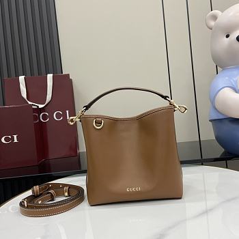 Bagsaaa Gucci GG Emblem Mini Bucket Bag 815118 brown - 19x18x11 cm