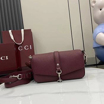 Bagsaaa Gucci Small crossbody bag with hook closure 821623 red - 23.5cm