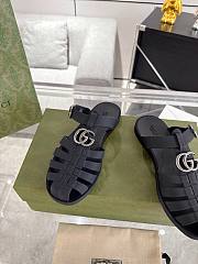 Bagsaaa Gucci Men's Double G mule 812582 Black rubber - 4
