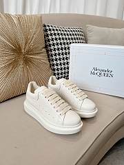 Bagsaaa ALEXANDER MCQUEEN Oversized White Sneakers - 1