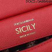 Bagsaaa Dolce & Gabbana Small Sicily handbag red - 19cm - 2