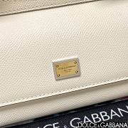 Bagsaaa Dolce & Gabbana Small Sicily handbag off white - 19cm - 2