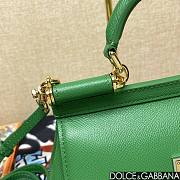 Bagsaaa Dolce & Gabbana Small Sicily handbag green - 19cm - 4