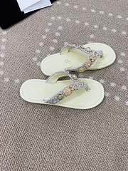 Bagsaaa Chanel Thongs G46304 Light Yellow - 3