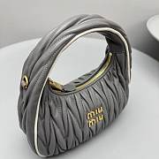 Bagsaaa Miu Miu Wander matelassé nappa leather bag 5BC125 gray - 20cm - 4