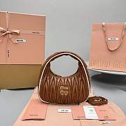 Bagsaaa Miu Miu Wander matelassé nappa leather bag 5BC125 brown - 20cm - 1