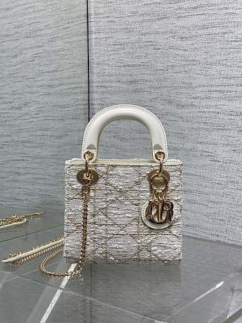 Bagsaaa Lady Dior Mini Tweed & Gold - 17cm