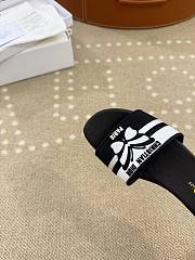Bagsaaa Dway Slide Black and White Cotton Embroidered with Christian Dior Papillon Motif - 4