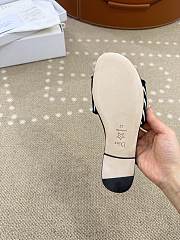 Bagsaaa Dway Slide Black and White Cotton Embroidered with Dior Graphique Motif - 4