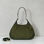 Bagsaaa Gucci B medium shoulder bag 834981 green suede - 42cm - 1