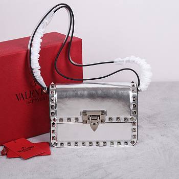 Bagsaaa Valentino Silver Smooth Leather Rockstud23 Small Shoulder Bag - 19cm