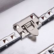 Bagsaaa Valentino Silver Smooth Leather Rockstud23 Small Shoulder Bag - 19cm - 2