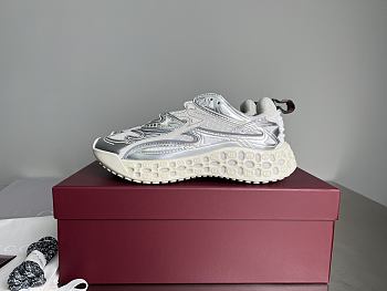 Bagsaaa Gucci cub3d trainer Grey and white