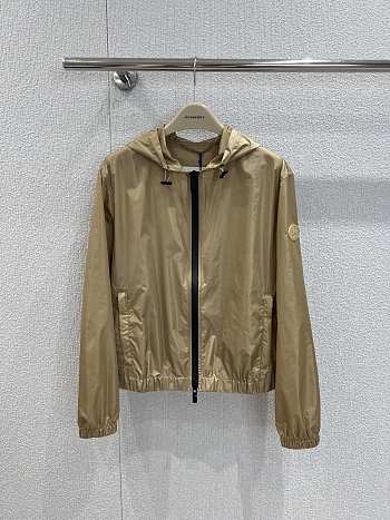 Bagsaaa Burberry Knight Stamp Nylon Jacket beige