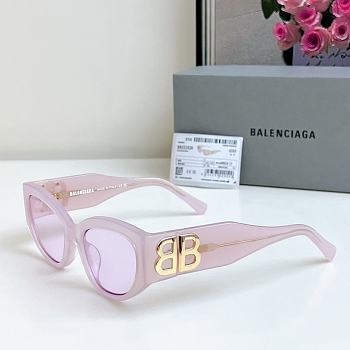 Bagsaaa Balenciaga Bossy Round Af Sunglasses in Light Pink