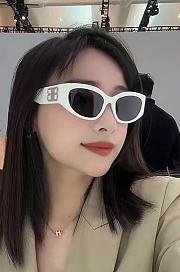 Bagsaaa Balenciaga Bossy Round Af Sunglasses in White - 4
