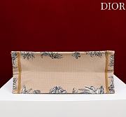 Bagsaaa Dioriviera Medium Dior Book Tote Beige and White Toile de Jouy Palms Embroidery - 36cm - 4