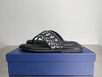 Bagsaaa Dior Alias Thong Sandal Beige and Black Dior Oblique Jacquard