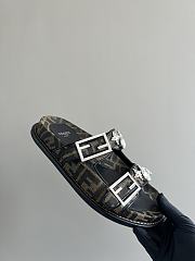 Bagsaaa Fendi Crystal Buckle Slides with Logo Print - 4